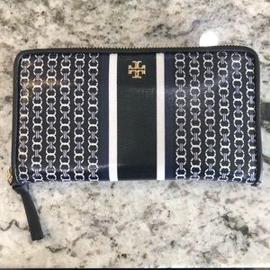 Tory Burch Link Wallet